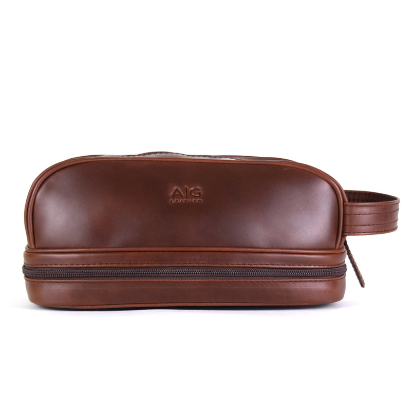 Essential Travel Case in Rustic Brown Leather
